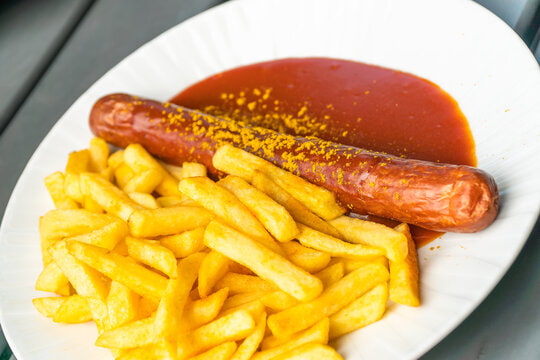 تصویر 2 از سوسیس دودی و تنوری درجه یک فست فودی محبوب